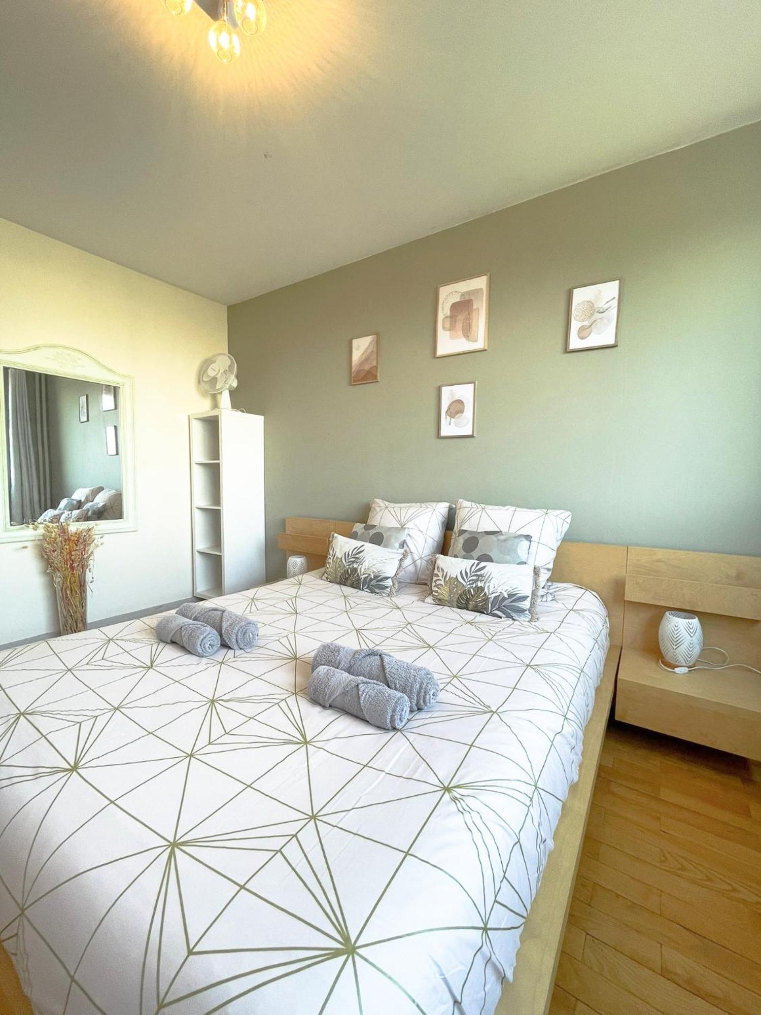 Appartement Spacieux Avec Balcon Bourg-en-Bresse Exteriér fotografie